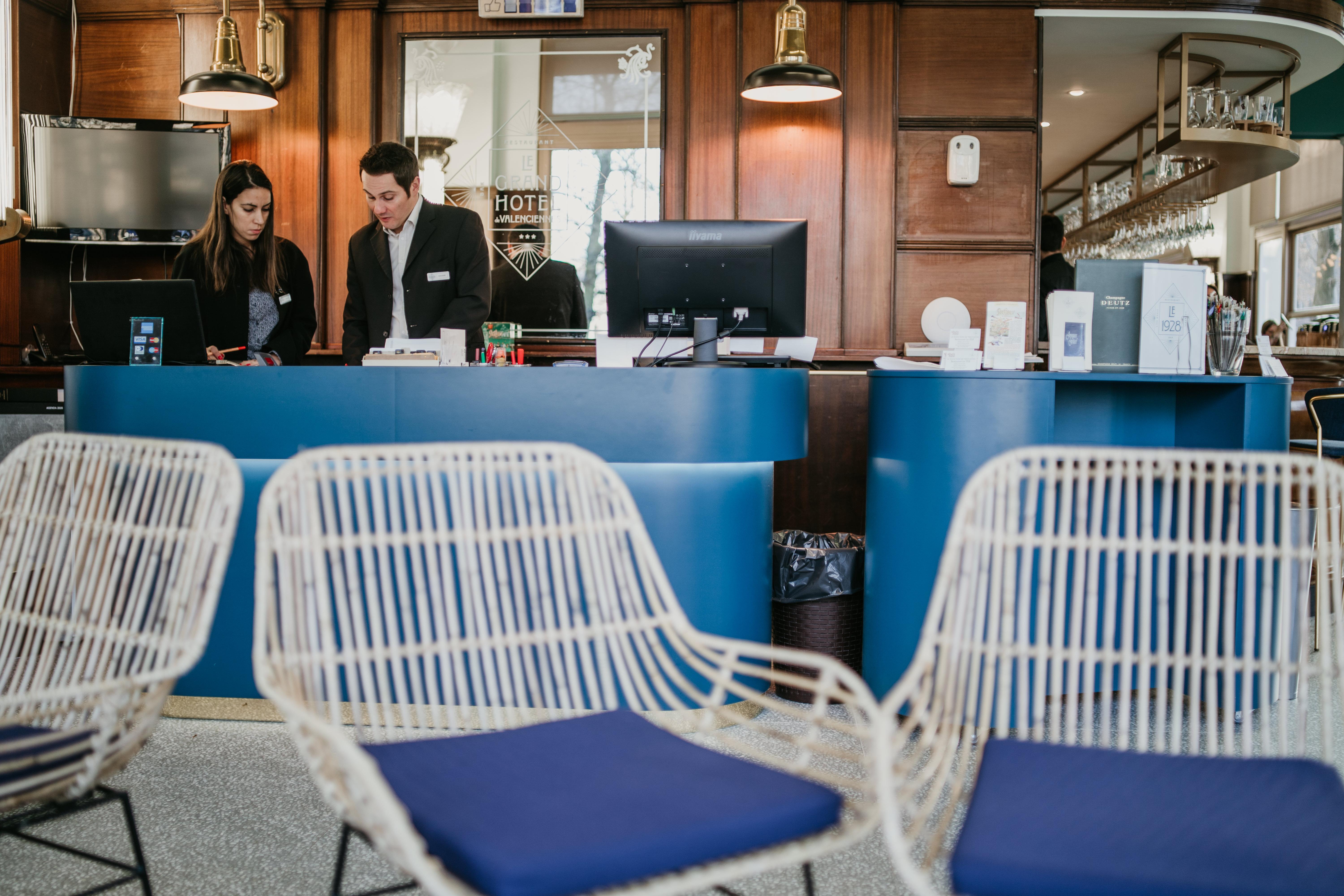 Le Grand Hotel Valenciennes Kültér fotó