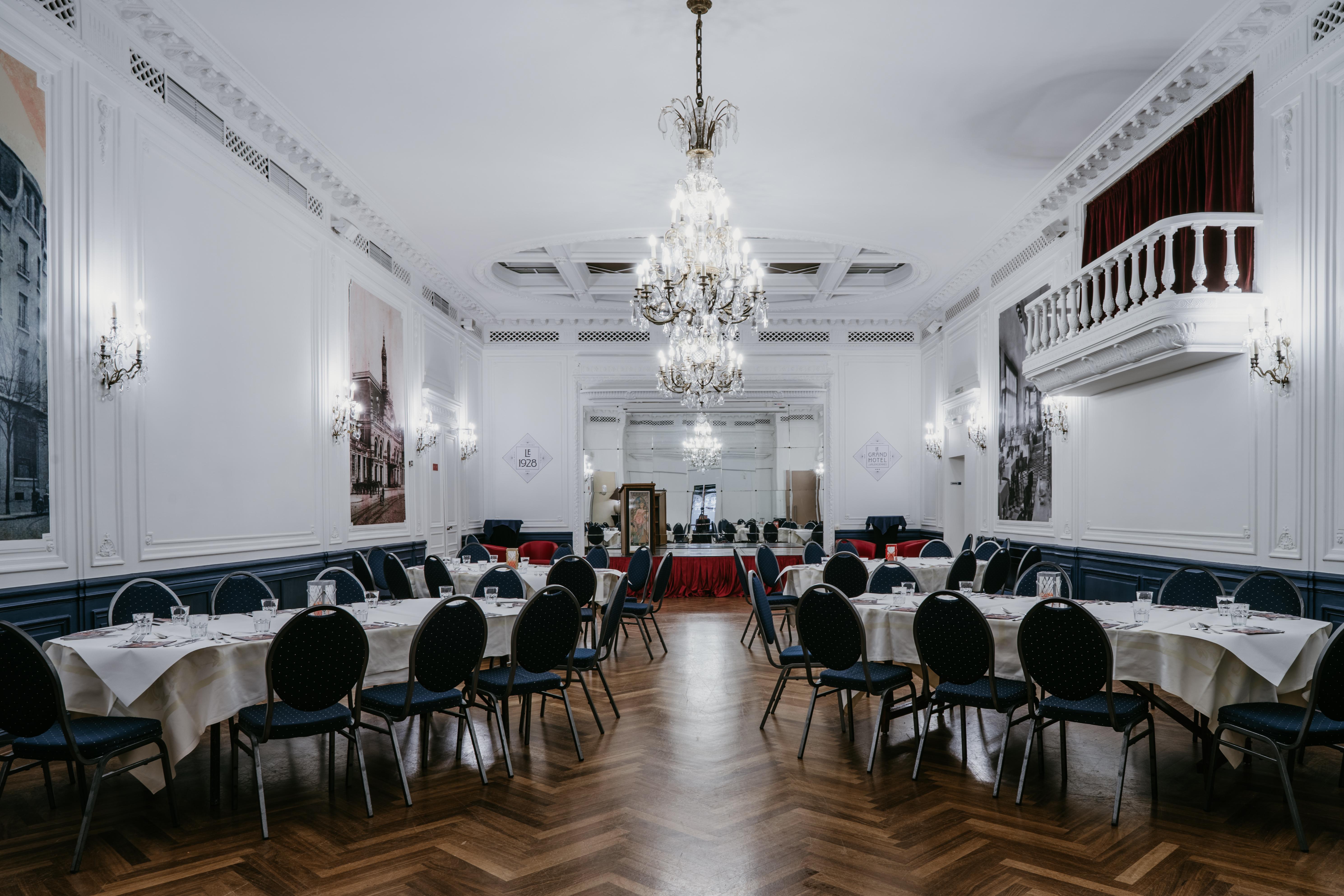 Le Grand Hotel Valenciennes Kültér fotó