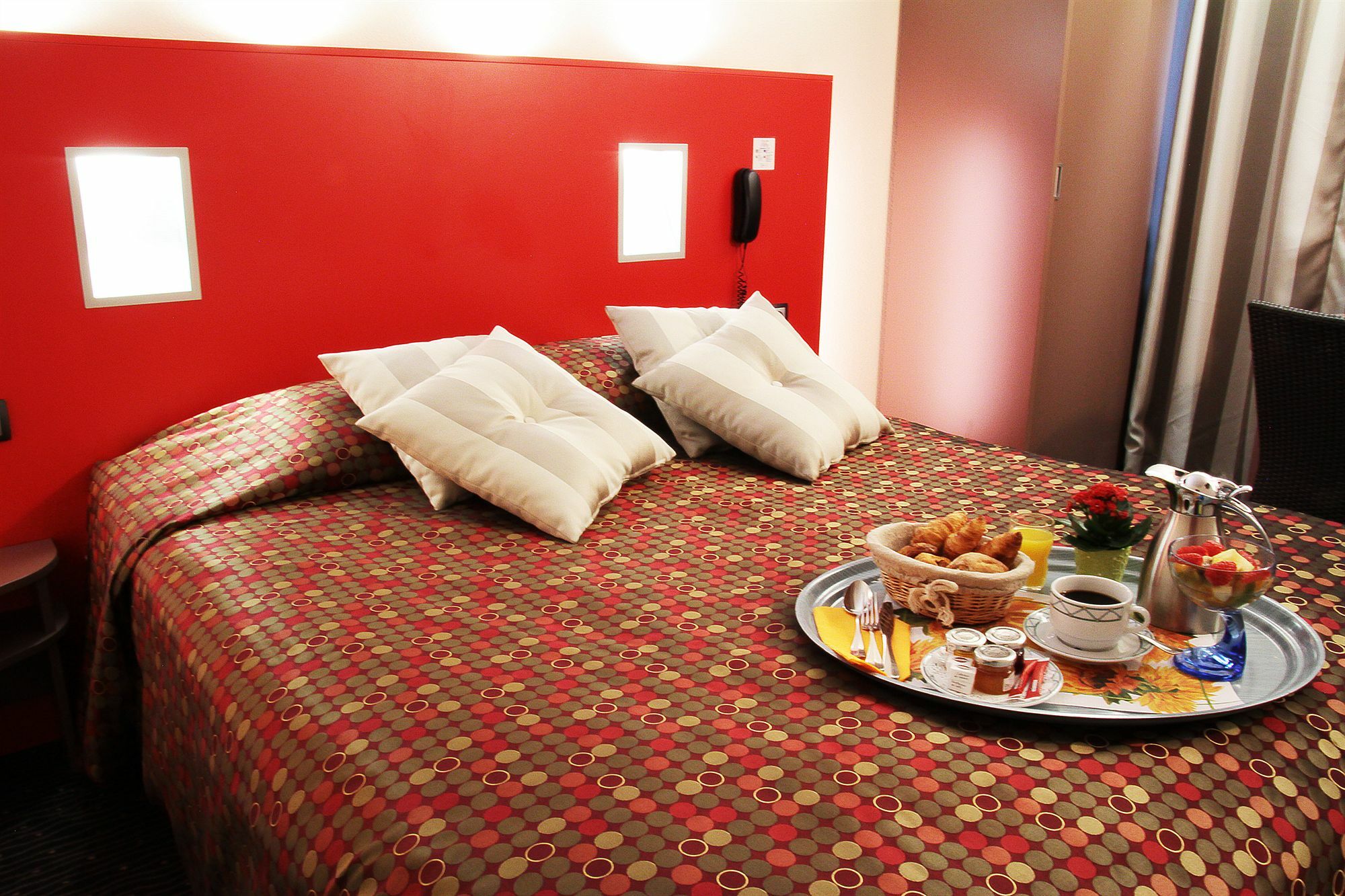 Le Grand Hotel Valenciennes Kültér fotó